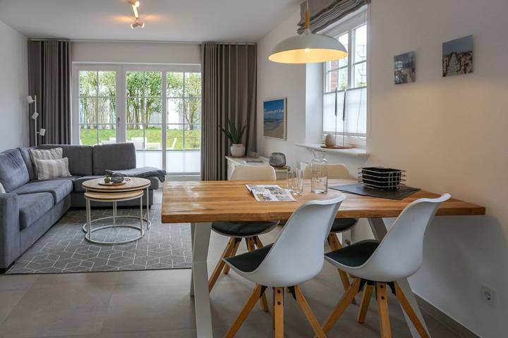 Ganze Wohnung, 3-Raum-Appartement im Erd- und Untergeschoss mit ca. 75m² Nutzfläche in Wenningstedt, Sylt
