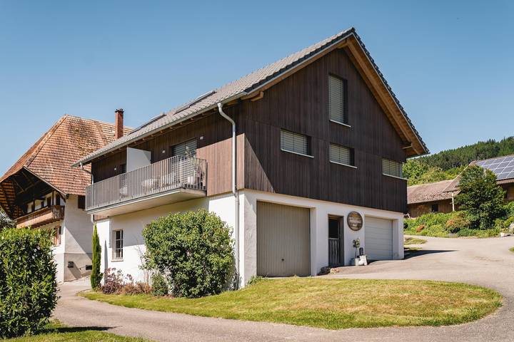 Ferienwohnung für 2 Personen, mit Balkon und Ausblick in Hofstetten