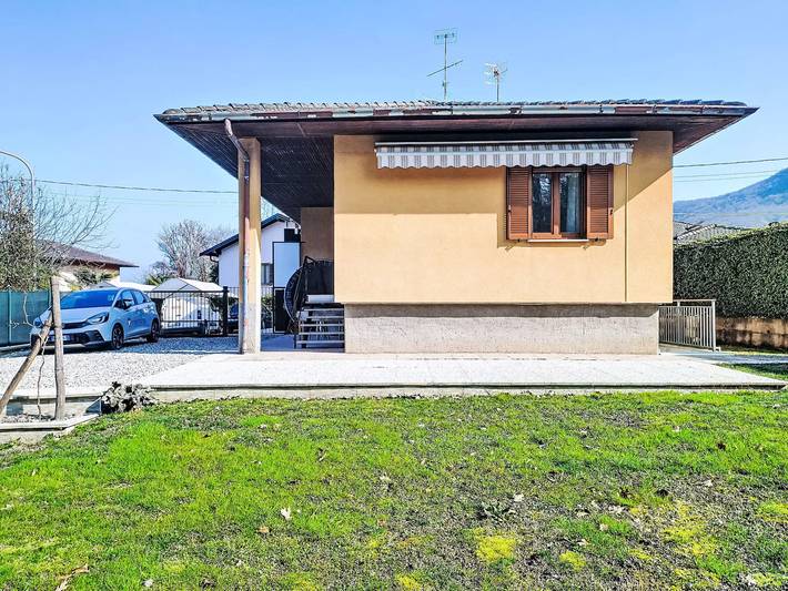 Location de vacances pour 4 personnes, avec jardin à Porto Valtravaglia - 4