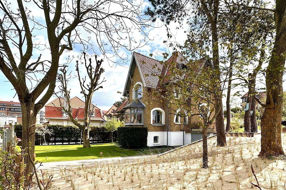 Villa charmante/typique de la Côte, dans St Idesbald (4 bedrooms) in Coxyde-les-Bains, Coxyde