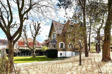 Location de vacances pour 10 personnes, avec terrasse et jardin dans Saint-Idesbald