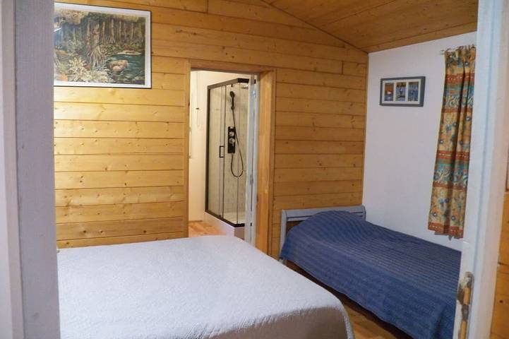 Mit beheiztem privaten Innenpool - Spa- parc 3000m² Land. Chalet landais. in Naujac-sur-Mer, Lesparre-Médoc und Umgebung