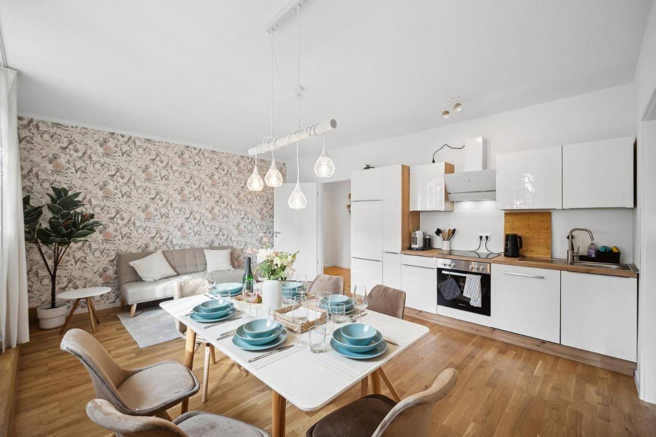 Ganze Ferienwohnung, "Wiener Palais" am "Großer Garten", Appartement , Arbeitsplatz, Familienfreundlich, Smart-Tv in Altstadt (Dresden), Dresden