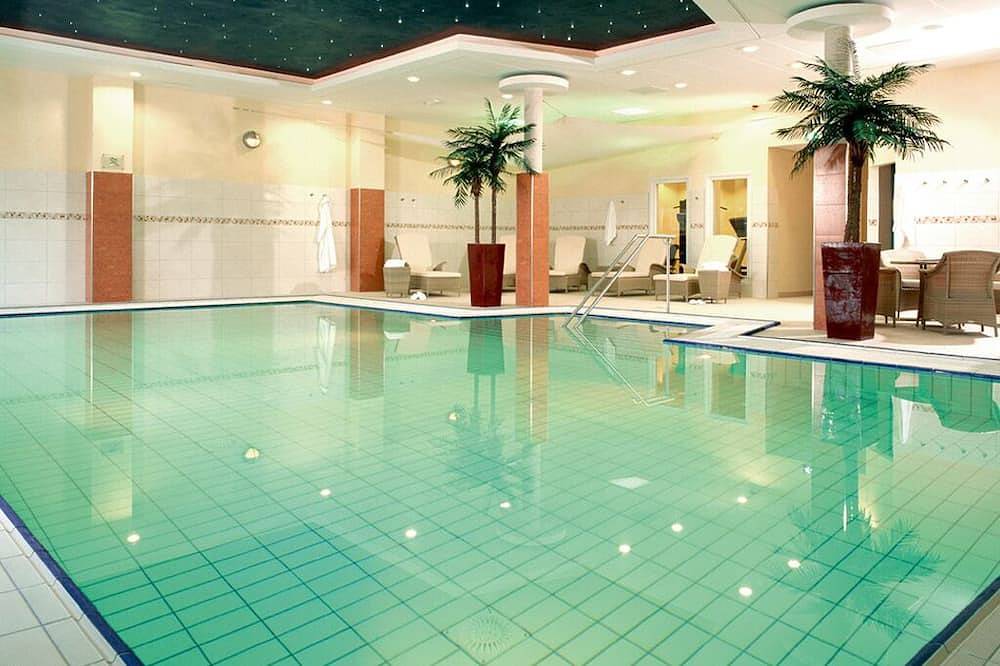 Convenient Location! Outdoor Pool, Free Parking! Close to Groninger Museum in Drenthe