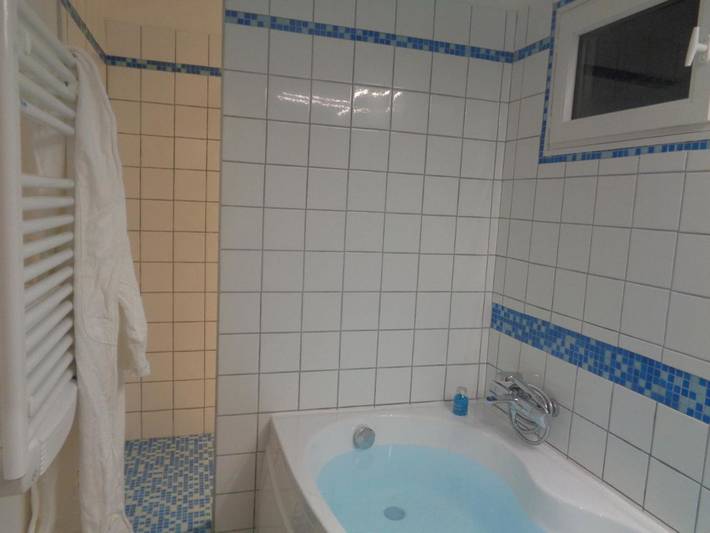 Location de vacances pour 2 personnes, avec jardin, adapté aux familles à Lanvéoc - 3