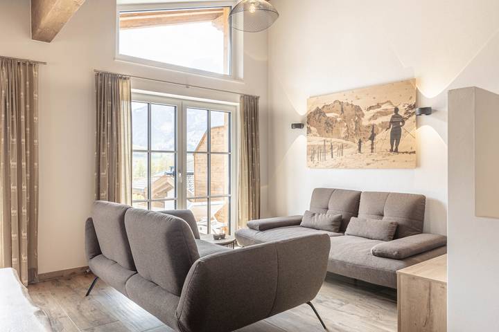 Vakantiehuis voor 10 personen, with Balkon and Terras as well as Sauna and Uitzicht op het meer in Uttendorf