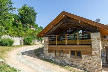 Gîte pour 4 personnes, avec vue et terrasse à Panossas