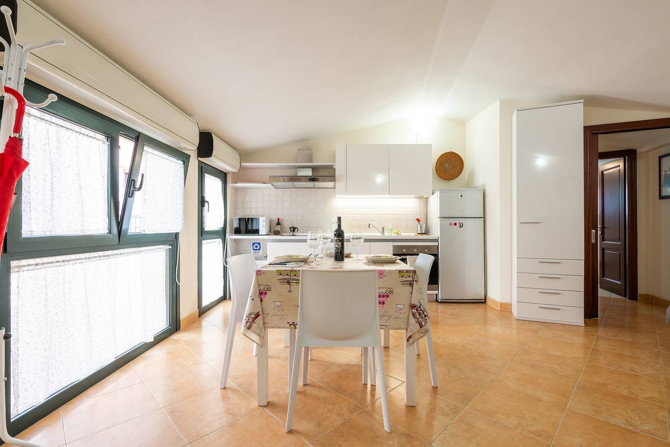 Hel lejlighed, Vico 1° Sulis Apartment 5 with Private Terrace, Wi-Fi and Air Conditioning in Villanova (Sardinia), Cagliari