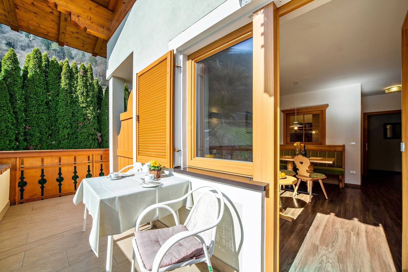 Ganze Wohnung, Ferienwohnung 'Obermoarhof Hönigspitze Og Deluxe' mit Bergblick, Gemeinschaftsgarten und Wlan in Algund, Ortleralpen