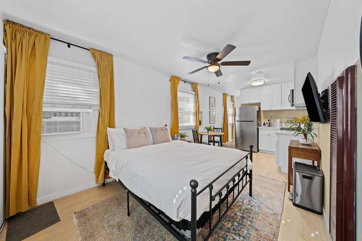 Studio for 2 people, with terrace and yard, with pets in San Diego