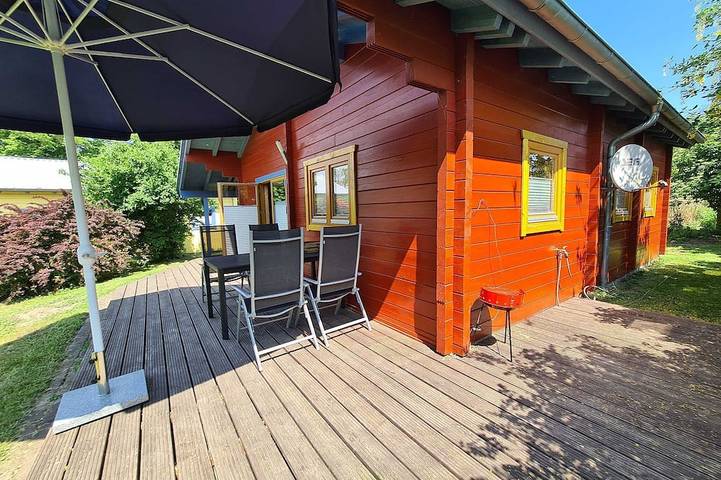 Ferienwohnung für 4 Personen, mit Terrasse und Garten sowie Sauna