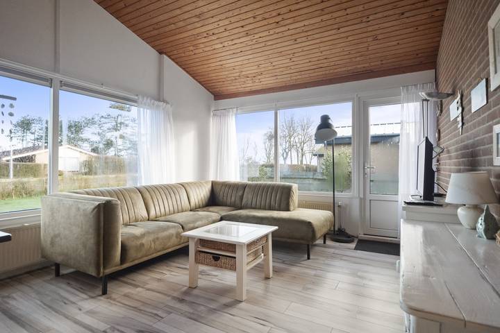 Strandhaus für 4 Personen, mit Balkon/Terrasse und Terrasse in Julianadorp - 2