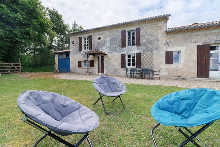 Maison de campagne pour 9 personnes, avec jardin à Vanxains