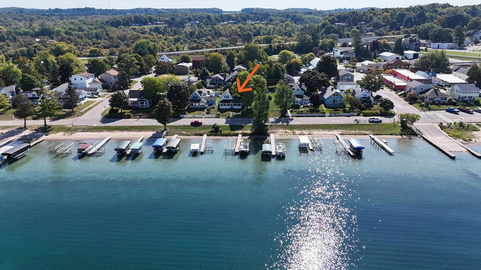 Ganze Wohnung, Lil's on the Lake - On Crystal Lake & Dog-Friendly in Beulah (MI), Benzie County