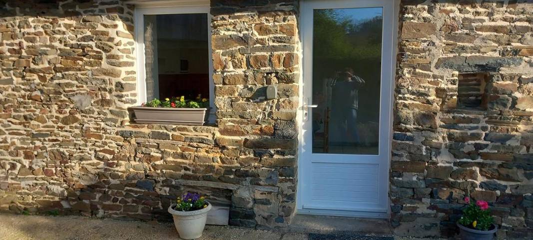 Location de vacances pour 3 personnes, avec jardin et vue à Pont-d'Ouilly - 2