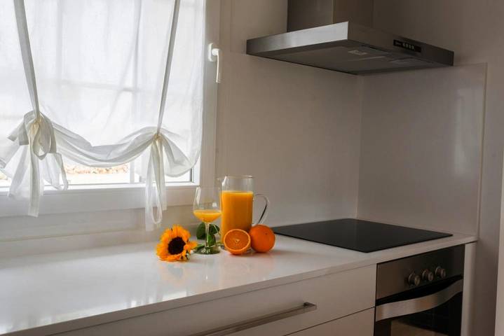 Casa de familia para 2 personas, con vistas además de jardín y piscina en Menorca - 4