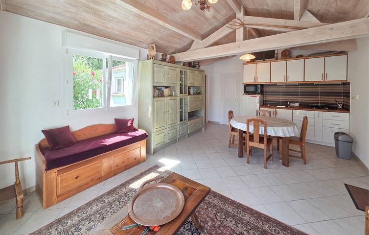 Acogedor apartamento con jardín, wifi y a 600 m de la playa in La Plaine-sur-Mer, Côte de Jade