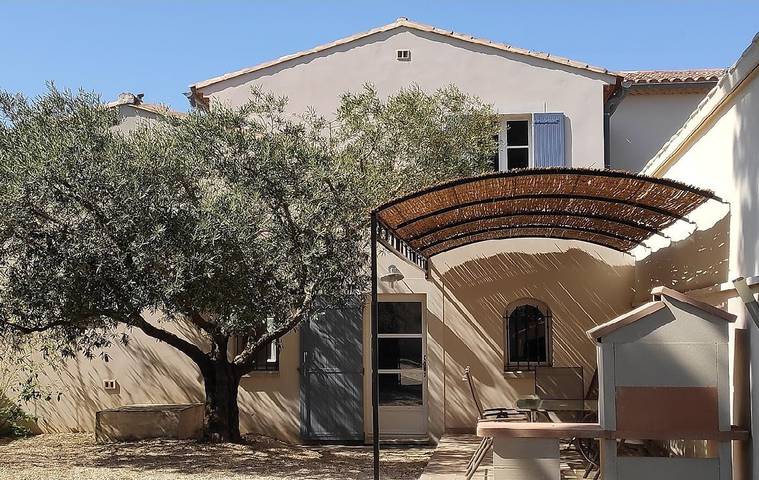 Gîte pour 5 personnes, avec terrasse et jardin, animaux acceptés