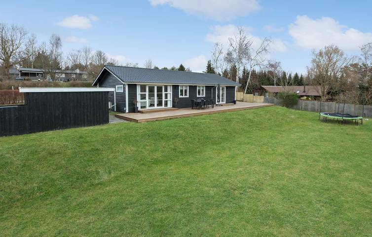 Ferienhaus für 6 Personen, mit Terrasse und Garten - 1