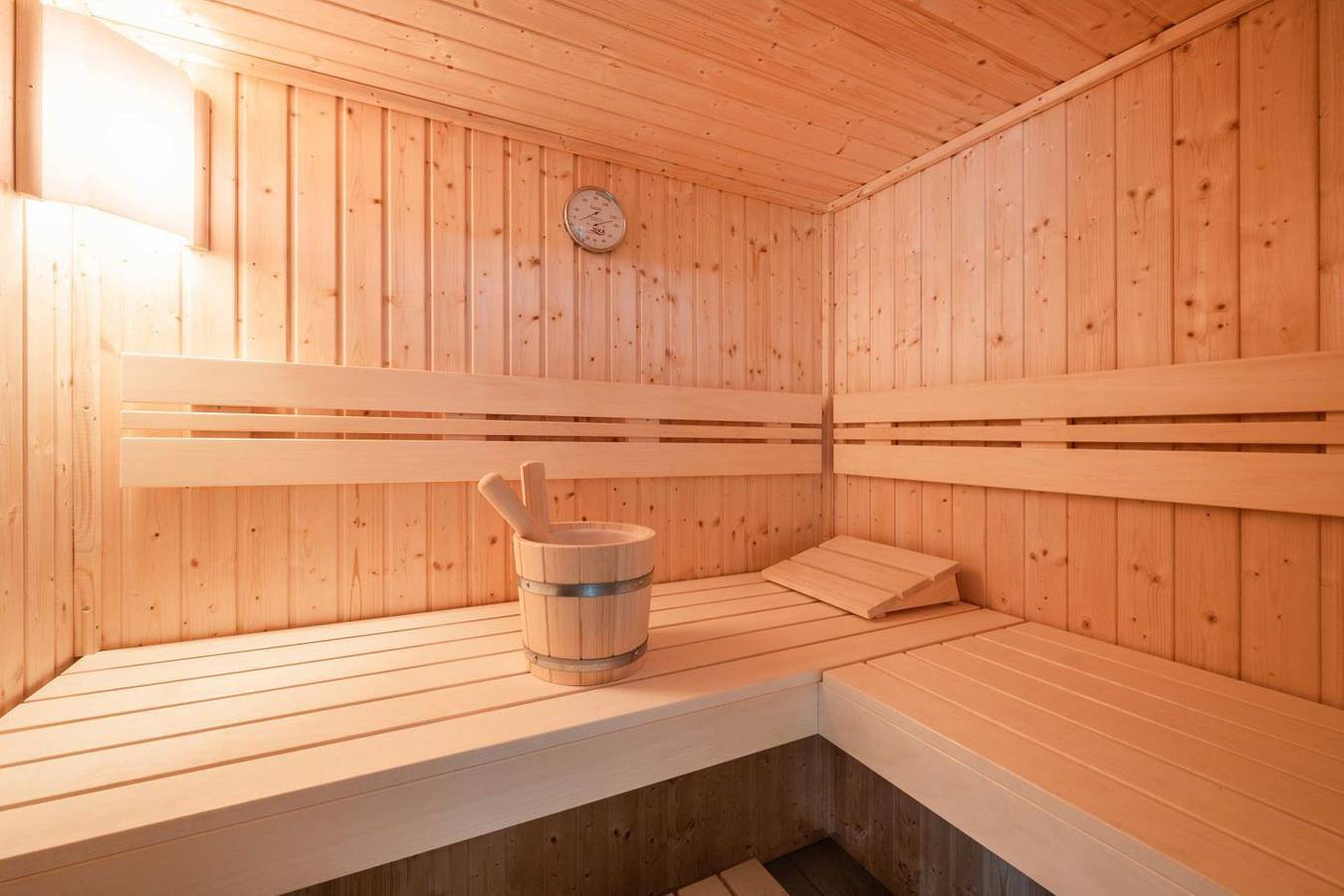 Modernes Ferienhaus im Fischerdorf im Grünen mit Sauna, Garten & Platz für 4 Personen in Zirchow, Usedom