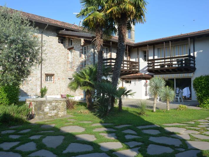 Gîte pour 4 personnes, avec terrasse ainsi que jardin et piscine, animaux acceptés à Udine - 2