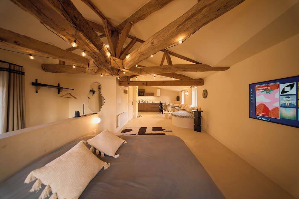 Entire apartment, Atypical suite, Cognac city centre in Cognac, Charente