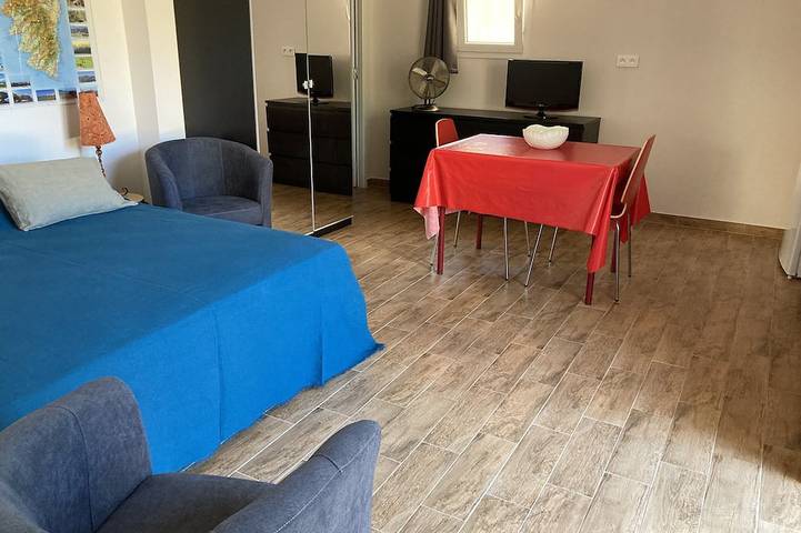 Location de vacances pour 2 personnes, avec jardin et terrasse à Piana - 2