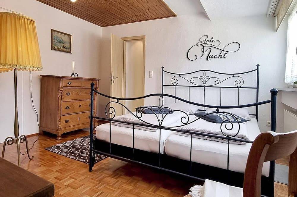 Ganze Wohnung, Ferienwohnung 2 in Bad Weißenstadt 50 qm - Ferienwohnungen Familie Fuss Bad in Weißenstadt, Landkreis Wunsiedel im Fichtelgebirge