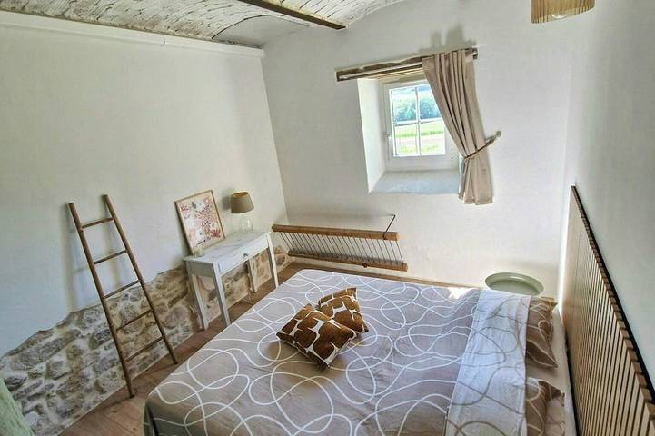 Gîte pour 4 personnes, avec jardin à Roynac - 3
