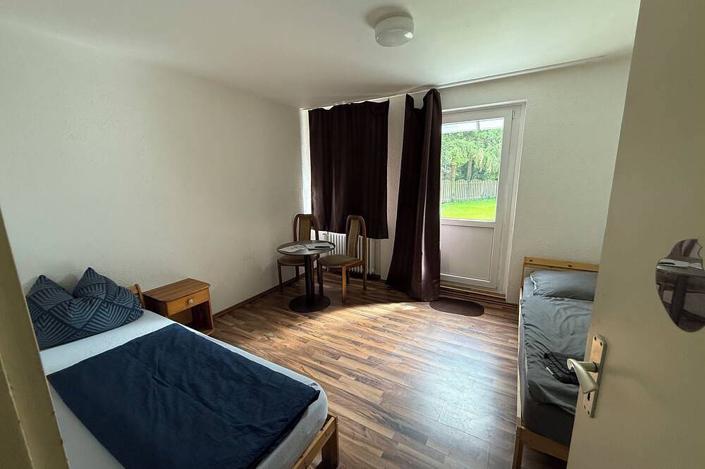 Ganze Wohnung, 4-Bett Apartment mit Küche & Bad | Pension Kalifornia in Osterholz-Scharmbeck, Niedersachsen