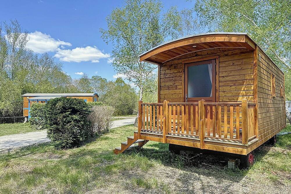 Flor La Roulotte du Médoc: a nature getaway by the sea! in Naujac-sur-Mer, Lesparre-Médoc region