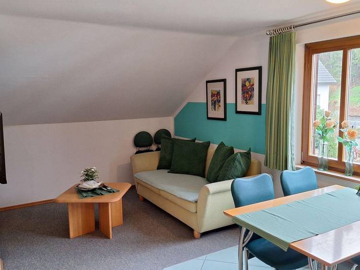 Ferienwohnung für 5 Personen, mit Balkon und Terrasse im Dahner Felsenland - 2