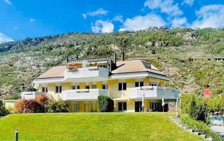 Gîte pour 4 personnes, avec Balcon et Terrasse ainsi que Jardin et Vue dans Brigue