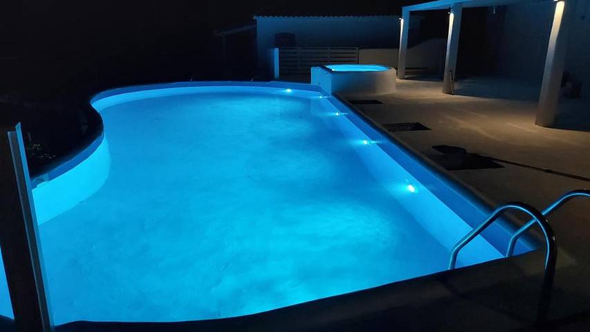 Vakantiewoning voor 3 personen, with kinderzwembad and tuin as well as zwembad and uitzicht in Samos