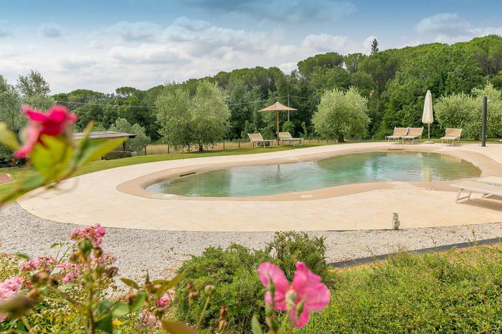 Villa Podere Cafaggio con piscina privata, terrazza e aria condizionata in Monteverdi Marittimo, Costa degli Etruschi