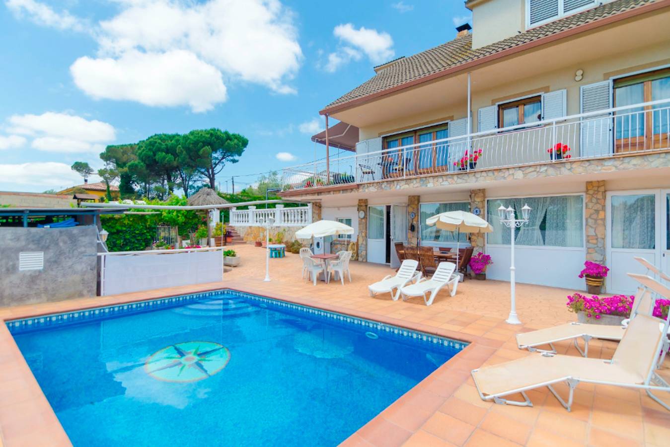 Villa relajante con piscina privada cerca de Costa Brava in Sils, Provincia de Gerona