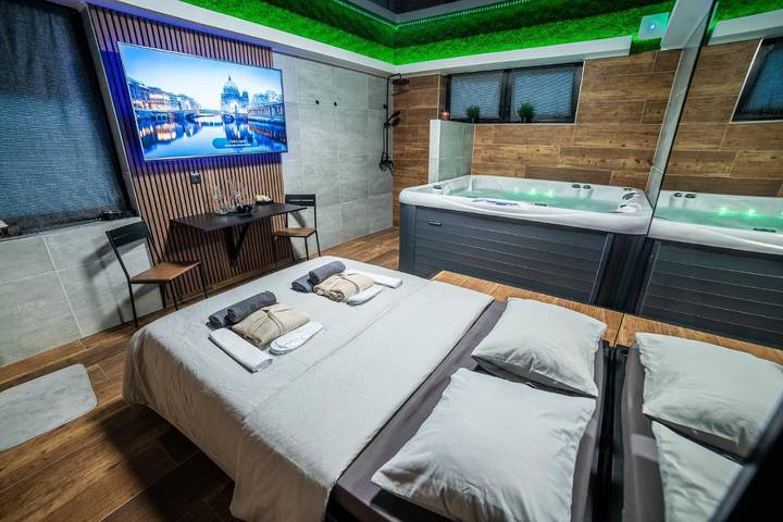 Apartament wakacyjny dla 2 osób, z Jacuzzi i Ogród oraz Sauna i Widok w Frydek-Mistek