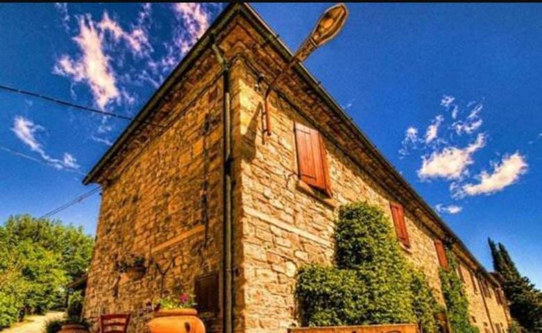 Agriturismo per 2 persone, con giardino e panorama in Castellina in Chianti