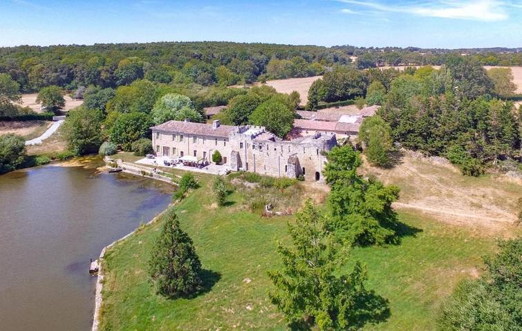 Location de vacances pour 4 personnes à Chiché (Deux-Sèvres)