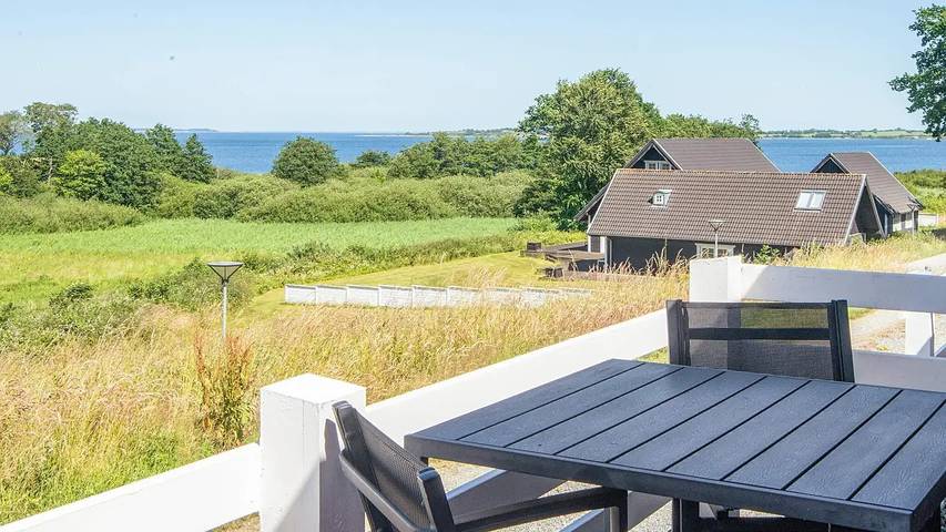 Ferienhaus für 5 Personen, mit Terrasse und Garten sowie Pool in Løjt