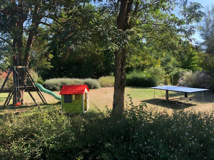 Apartamento entero, Gite Le Lot con piscina compartida, terraza común y Wi-Fi in Lédat, Región de Villeneuve-sur-Lot