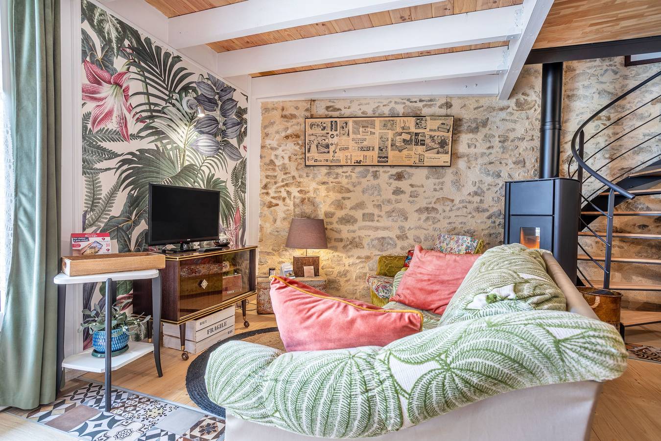 Casa de vacaciones 'L'étable 15kms Puy Du Fou' con terraza privada y Wi-Fi in Pouzauges, Fontenay-le-Comte
