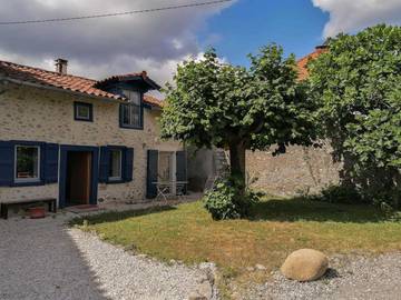 Gîte pour 4 personnes, avec terrasse et jardin, animaux acceptés à Labarthe-Rivière