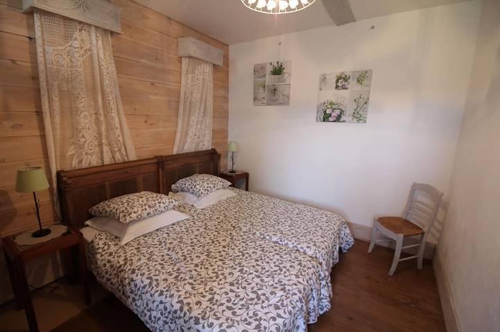 Location de vacances pour 4 personnes, avec jardin, animaux acceptés à Couze-et-Saint-Front - 4