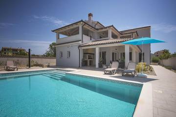 Ferienhaus für 9 Personen in Medulin, Südküste Istrien, Bild 1