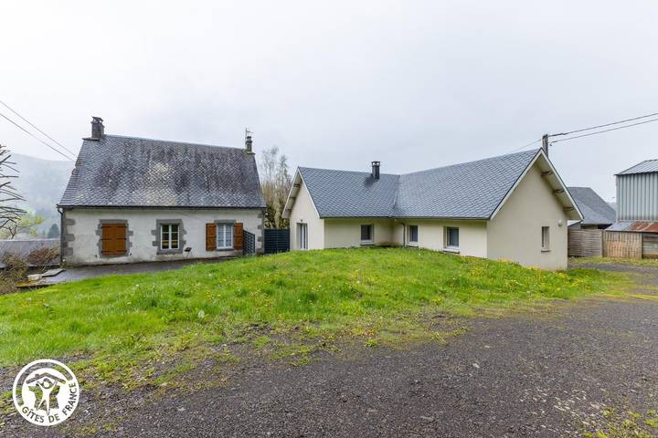 Gîte de la Vernouze in Murat-le-Quaire, Parque Natural Regional Volcans d'Auvergne