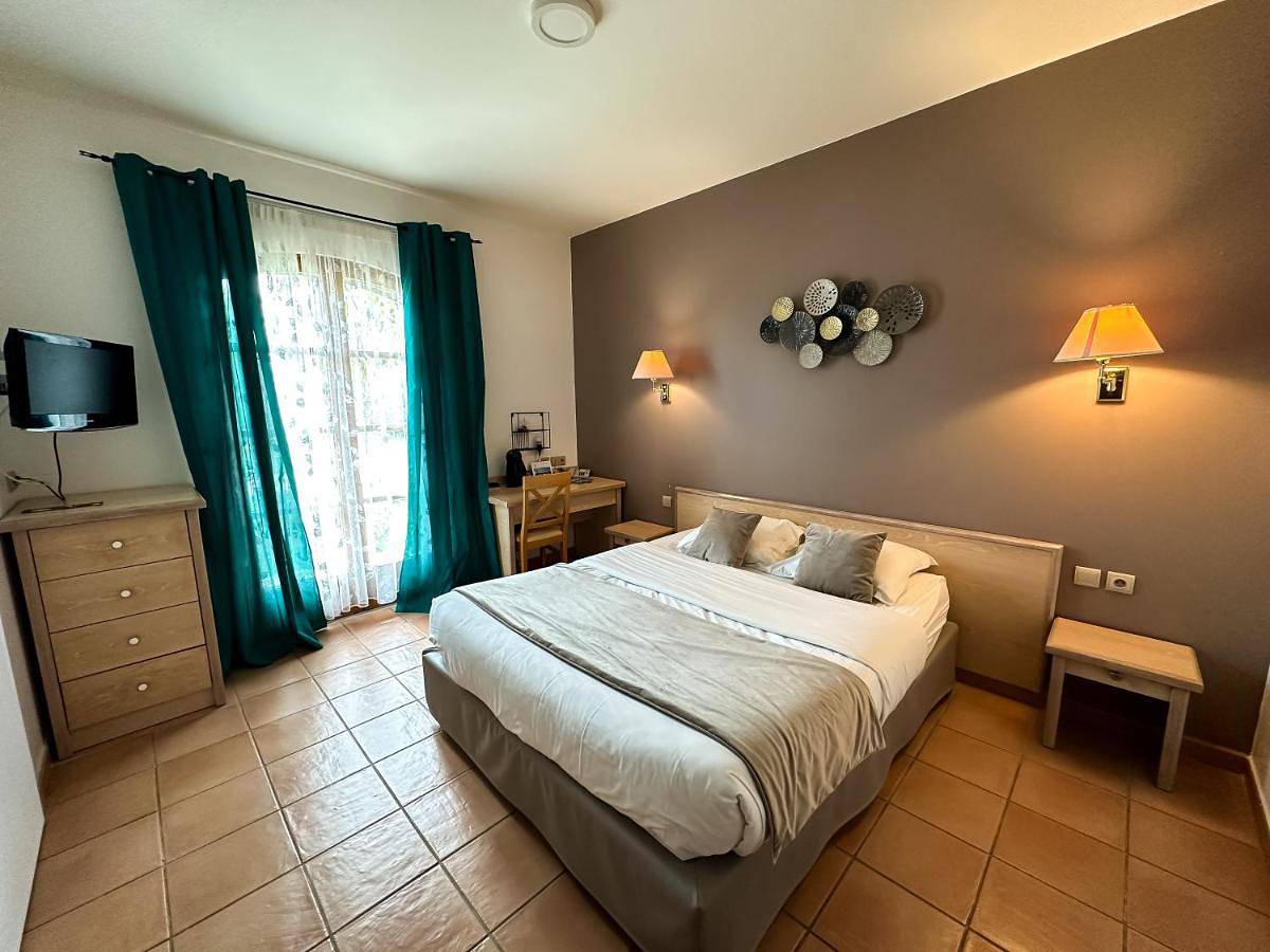 Triple Room in Saint-Jean-le-Centenier, Ardèche