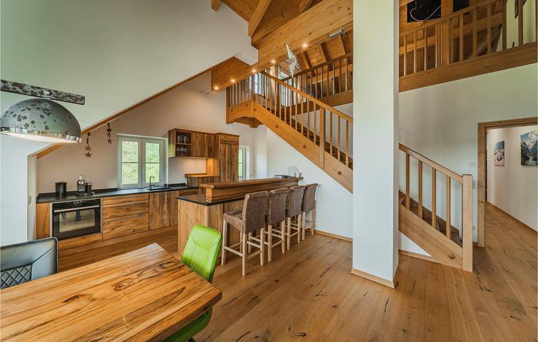 Ganze Ferienwohnung, Gemütliche Ferienwohnung mit WLAN und Terrasse, in der Nähe von Skilift und Restaurant in Rußbach am Paß Gschütt, Tennengau