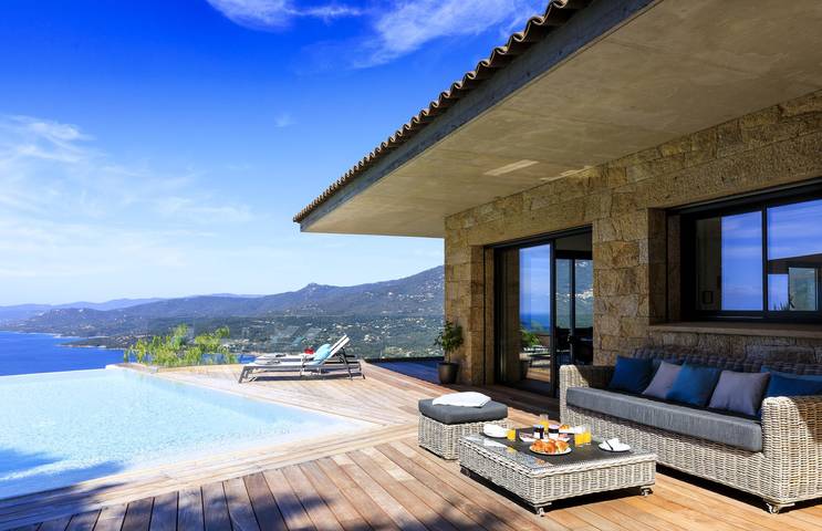 Location de vacances pour 8 personnes, avec terrasse et piscine à Viggianello - 3