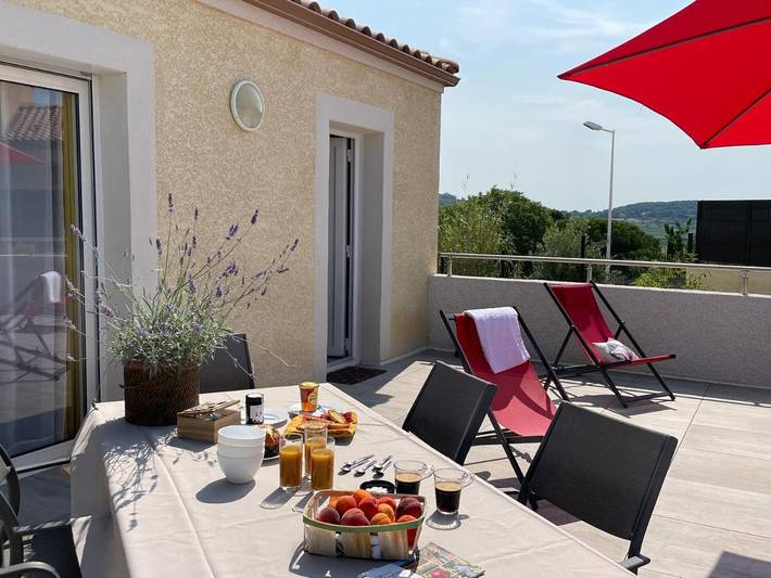 Location de vacances pour 6 personnes, avec jardin et vue à Neffiès - 2